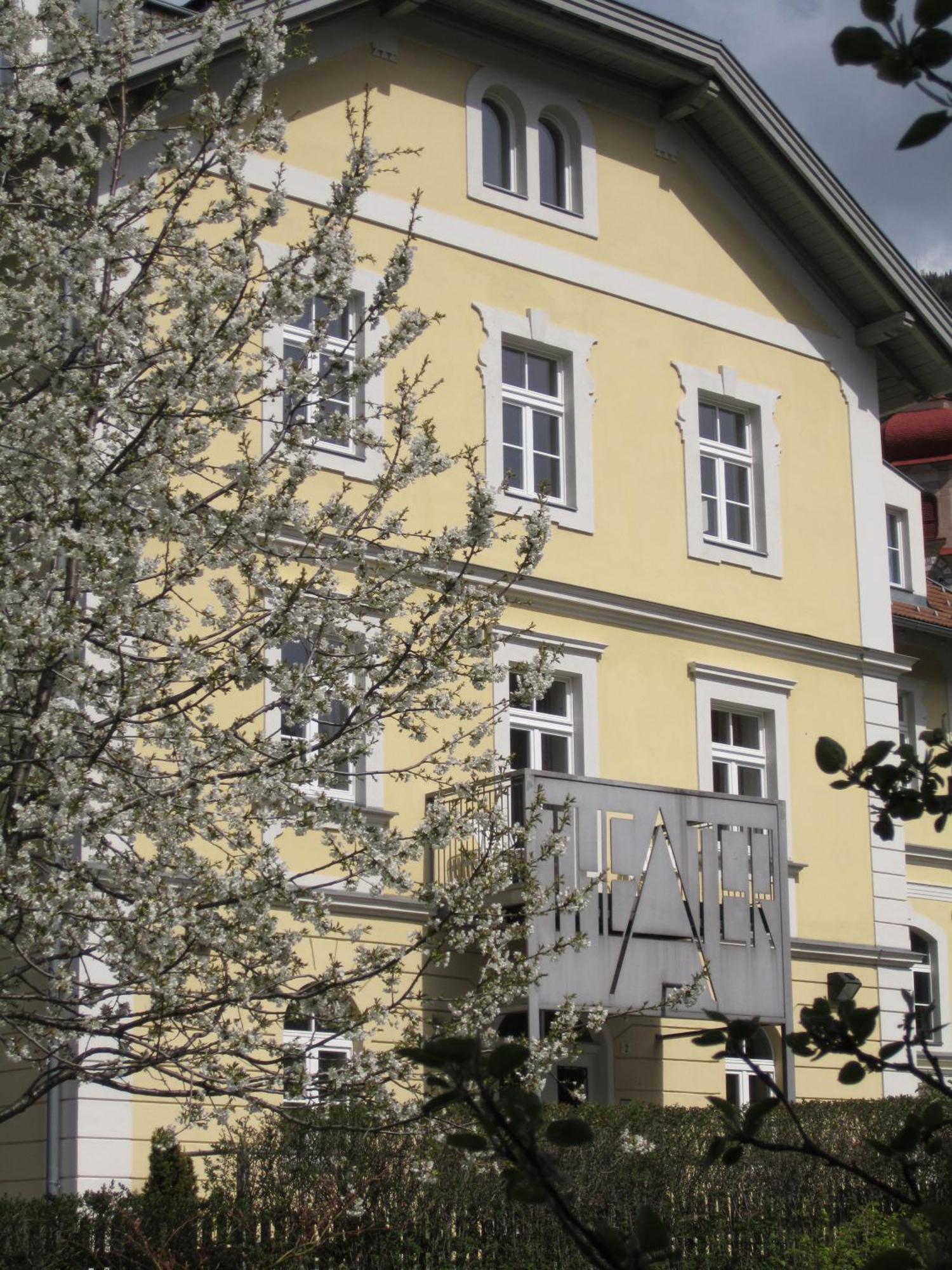 Residence Zum Theater Колле-Изарко Экстерьер фото